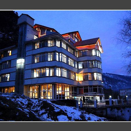 Hotel Out Town 마날리 외부 사진